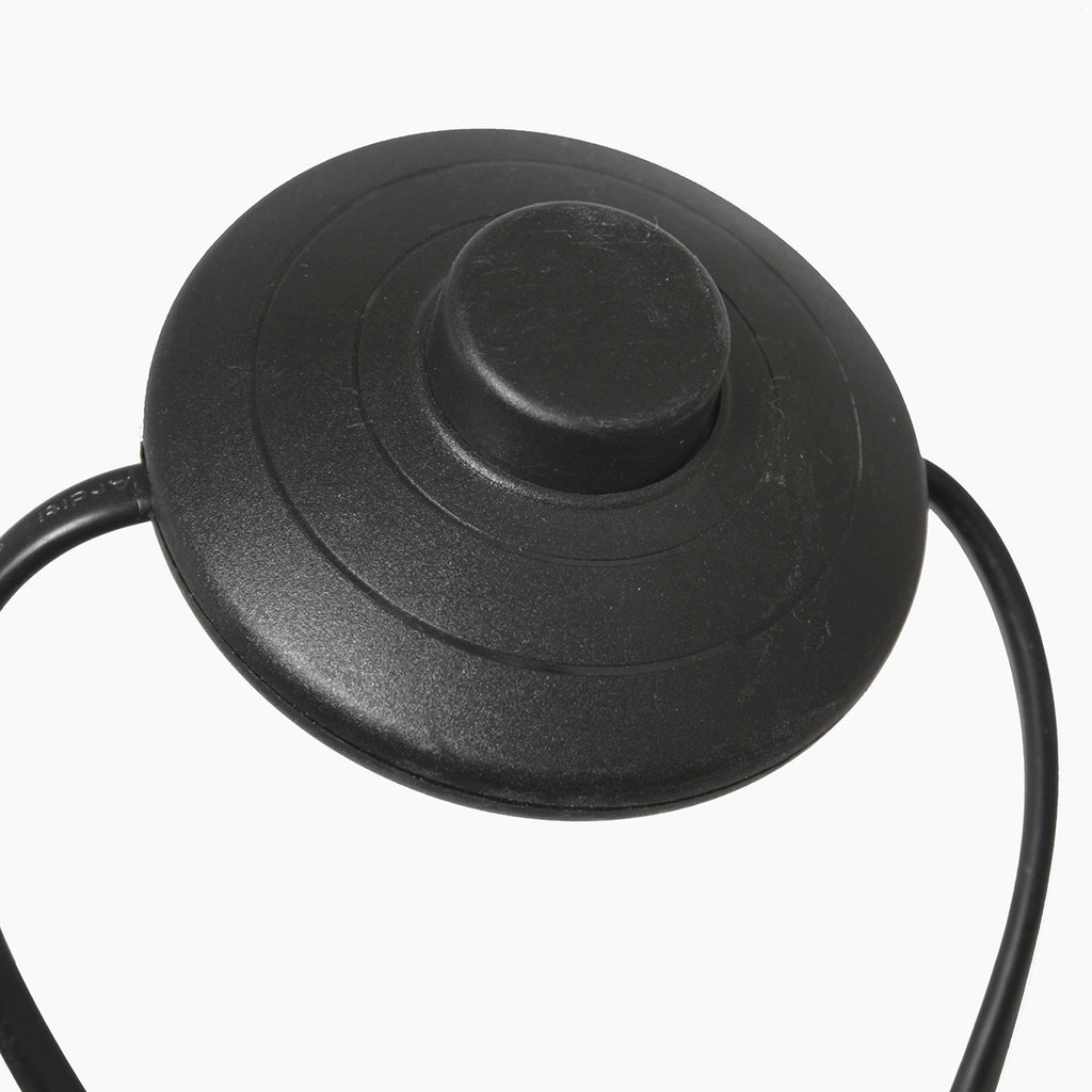 Lampe sur pied noire avec abat-jour en bambou tressé et bras arqué – H193 cm