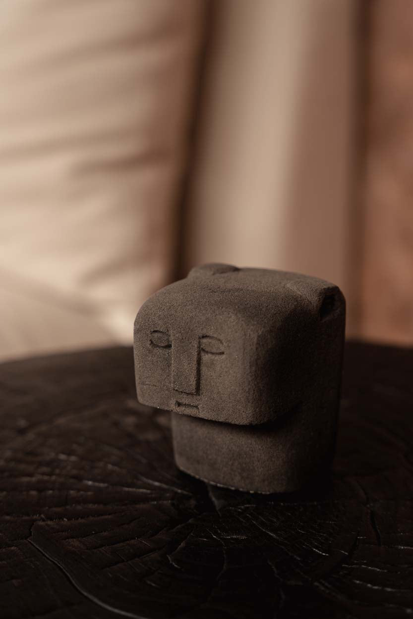 Sculpture décorative en pierre grise - 9x6 cm