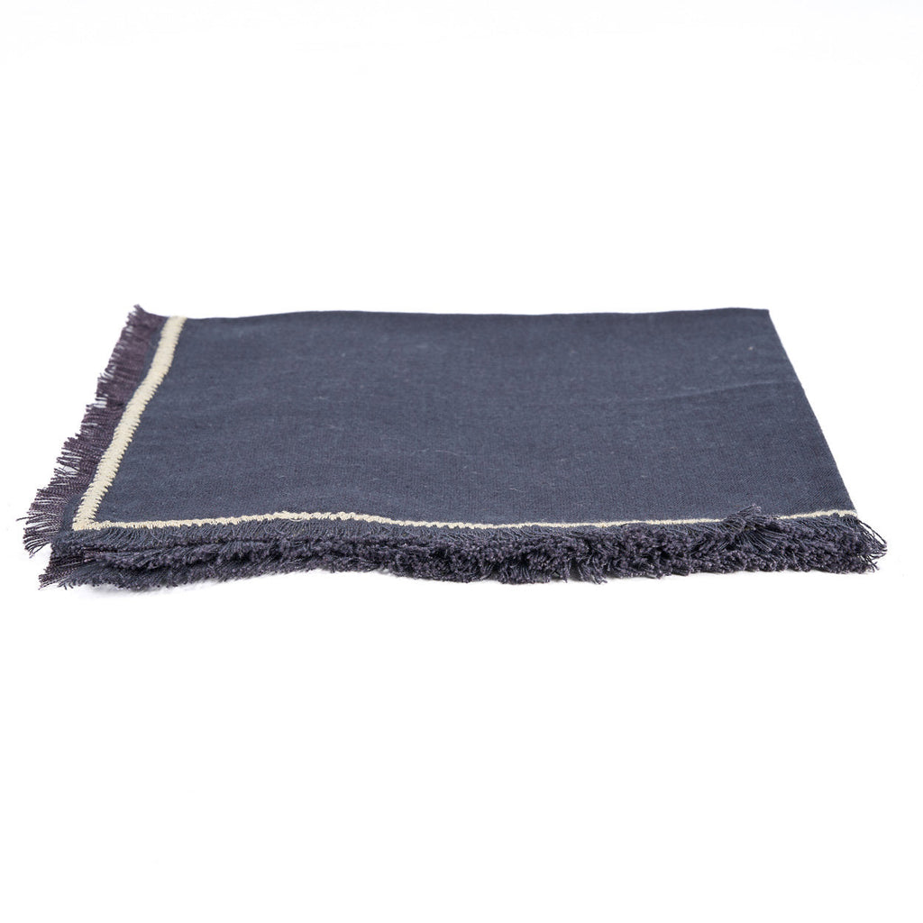 Serviette de table en lin noir naturel à franges et bordure écrue