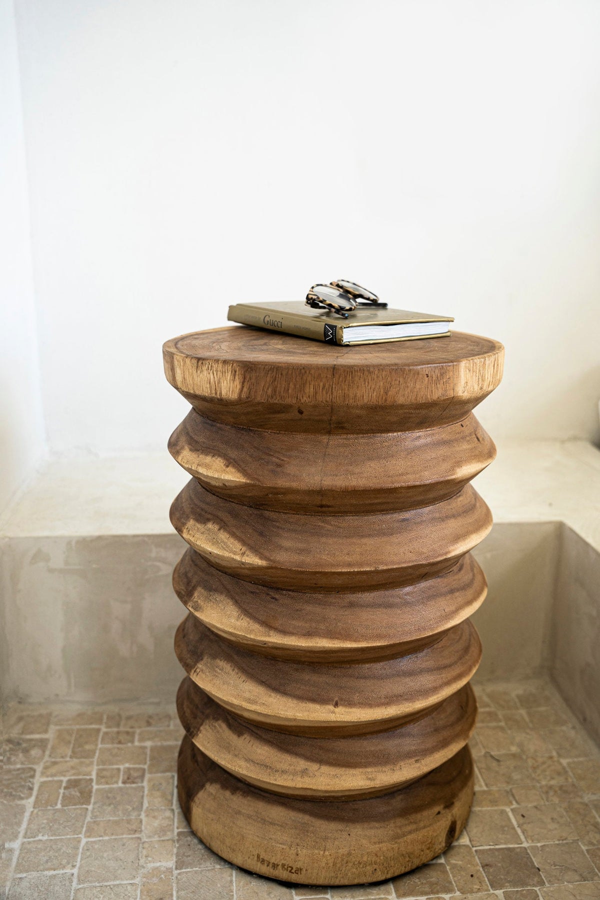 Tabouret en bois massif de Suar naturel 45 cm