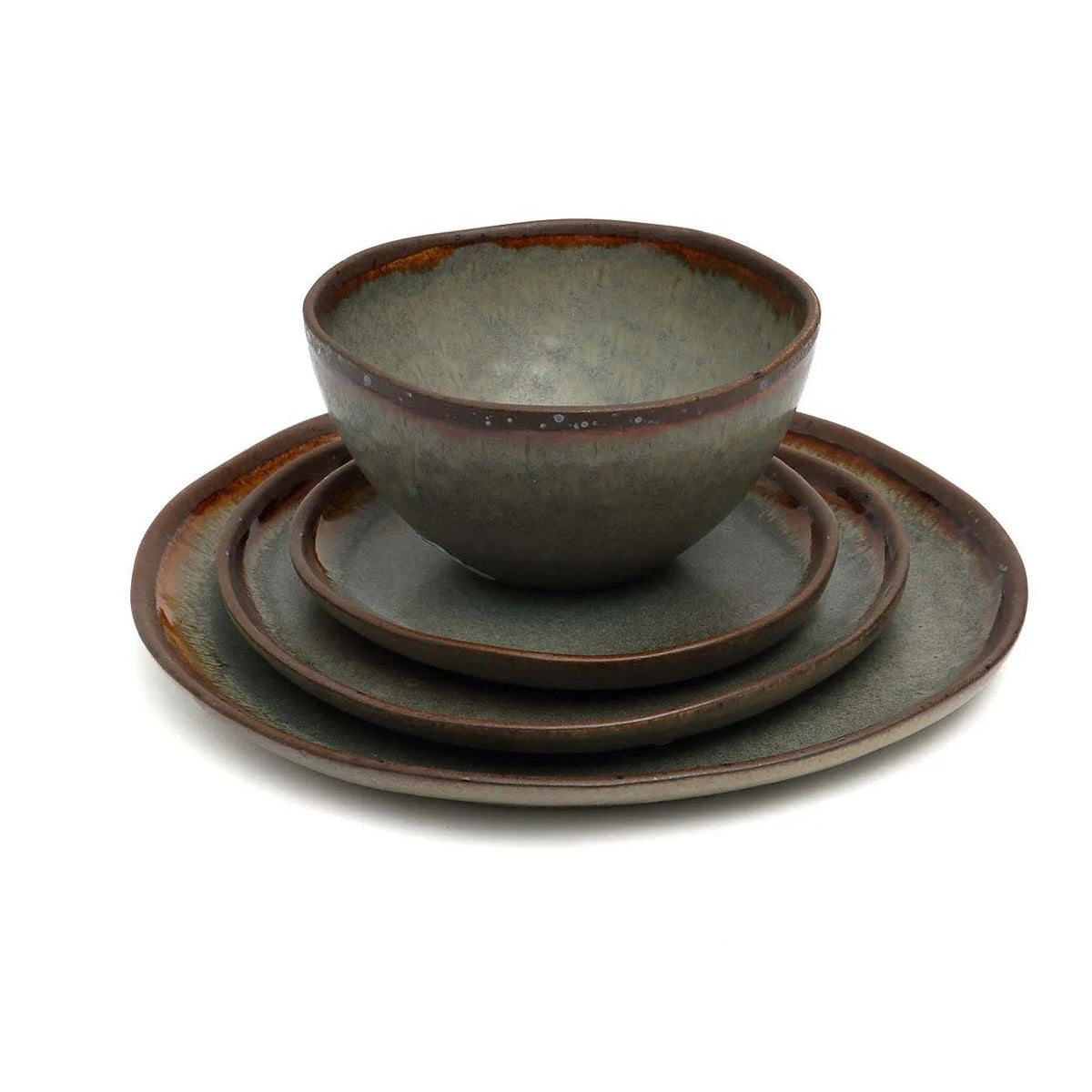Bol en grès émaillé gris-vert bord brun forme organique artisanale