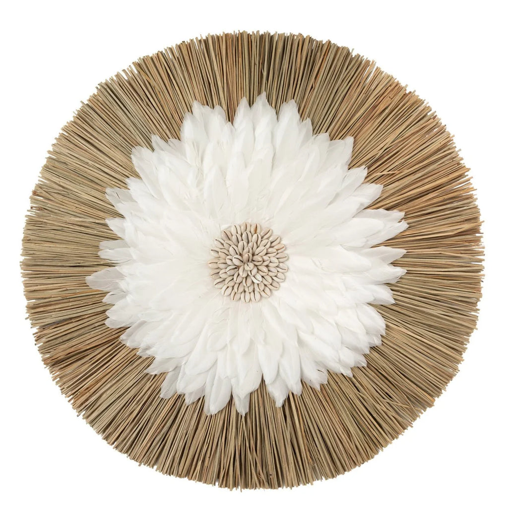 Décoration murale ronde avec plumes blanches et coquillages naturels peinture déco artisanale