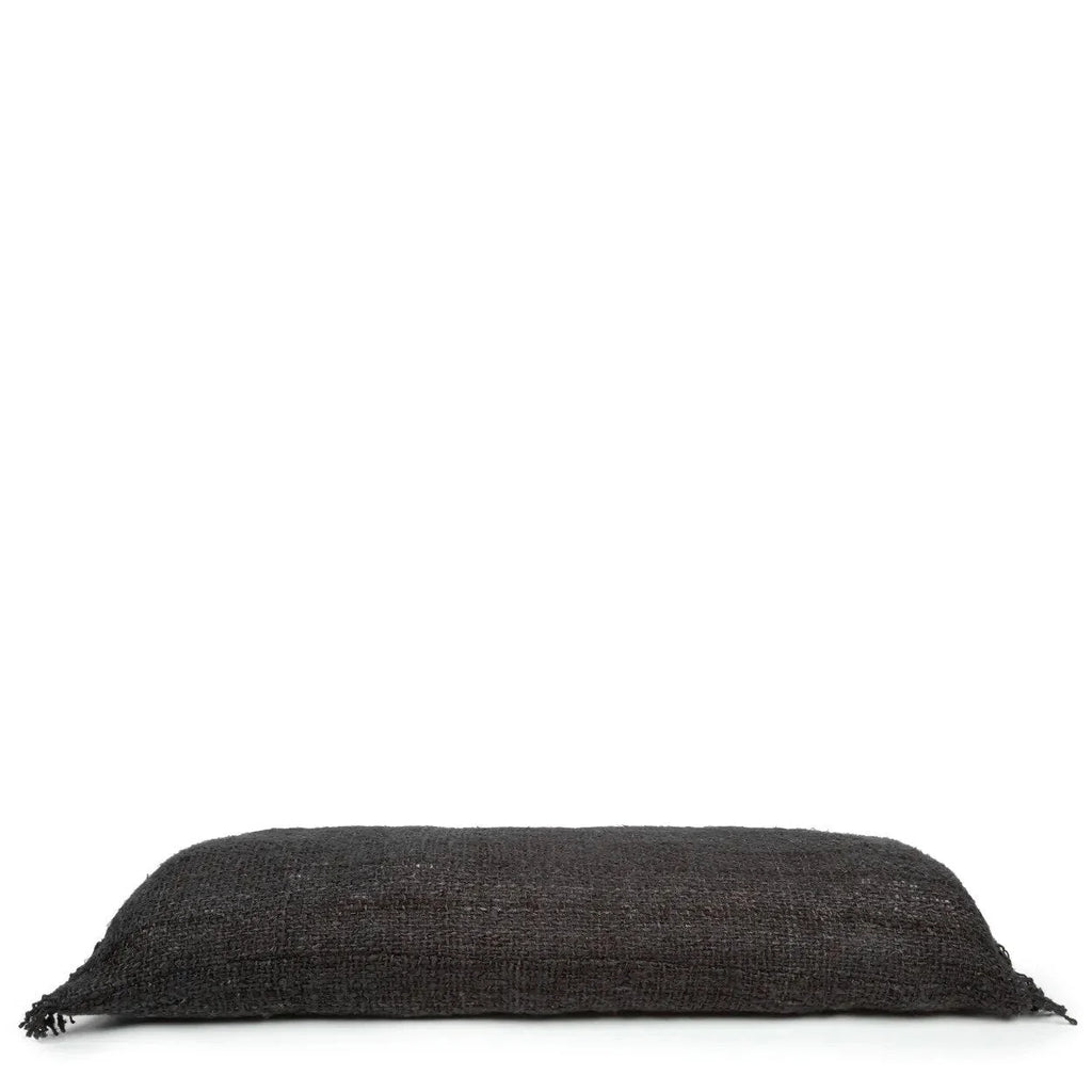 Housse de coussin rectangulaire en coton noir texturé 35x100 cm avec franges