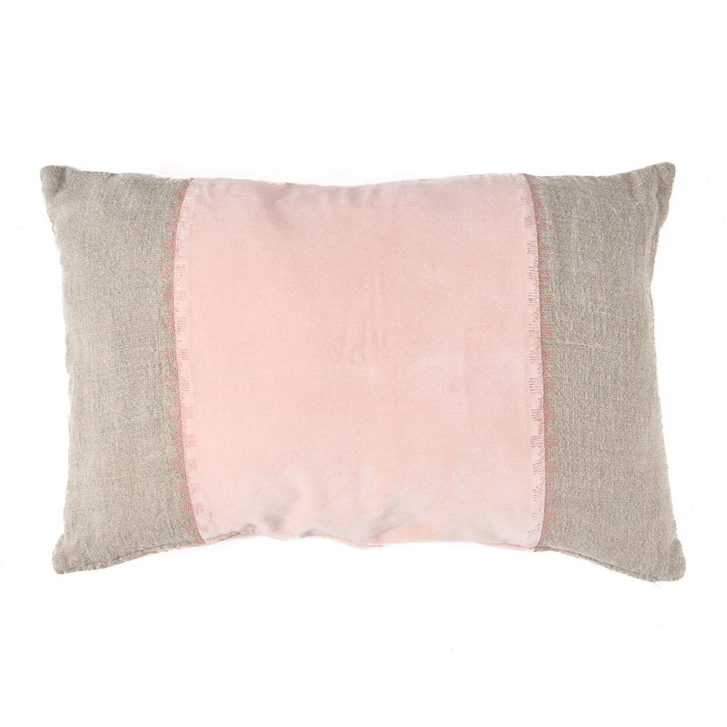 Housse de coussin rectangulaire en velours rose pastel et lin greige texturé