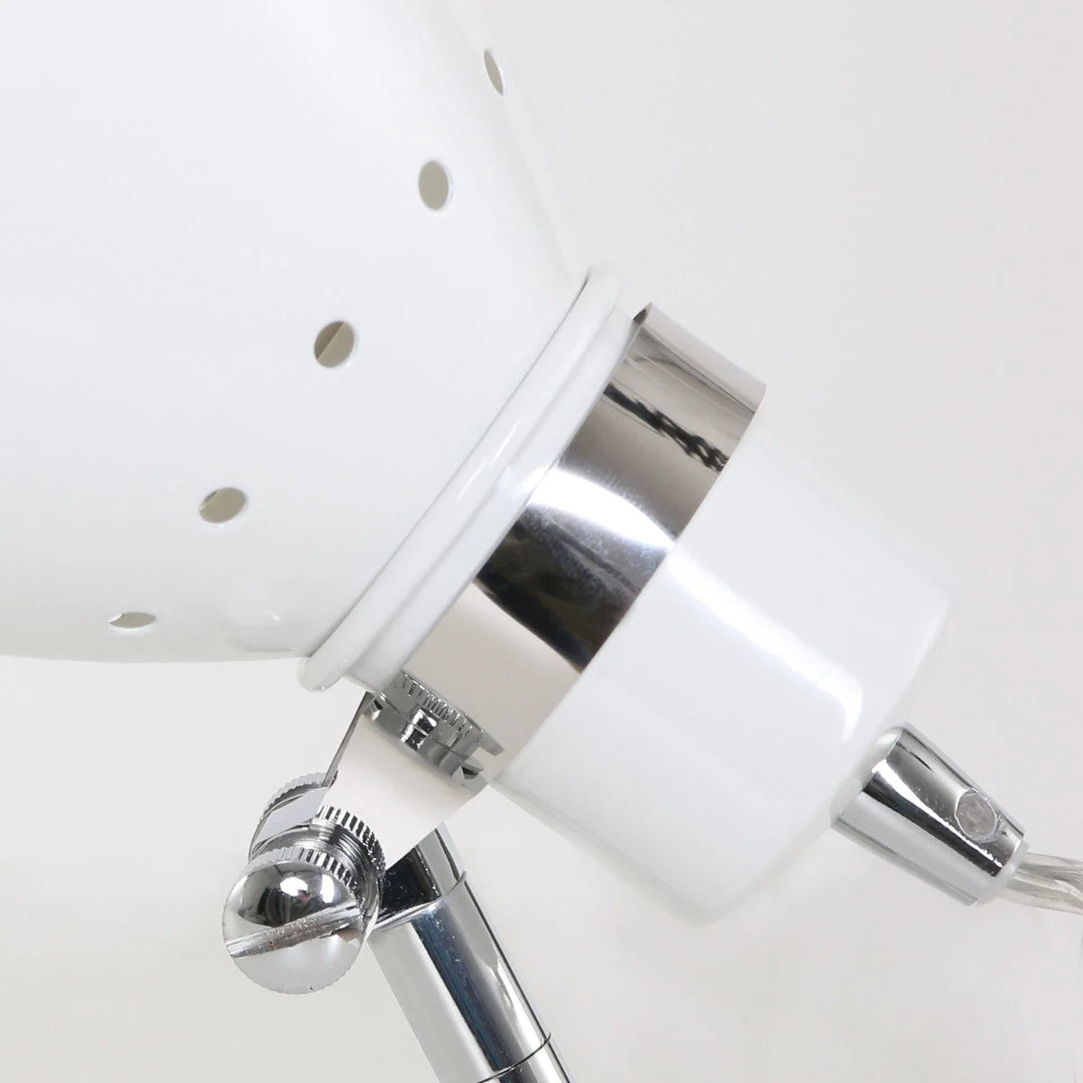 Tête de lampe métallique blanche avec accents chromés pour Lampe murale à pince