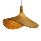 Lampe suspendue en bambou fond blanc
