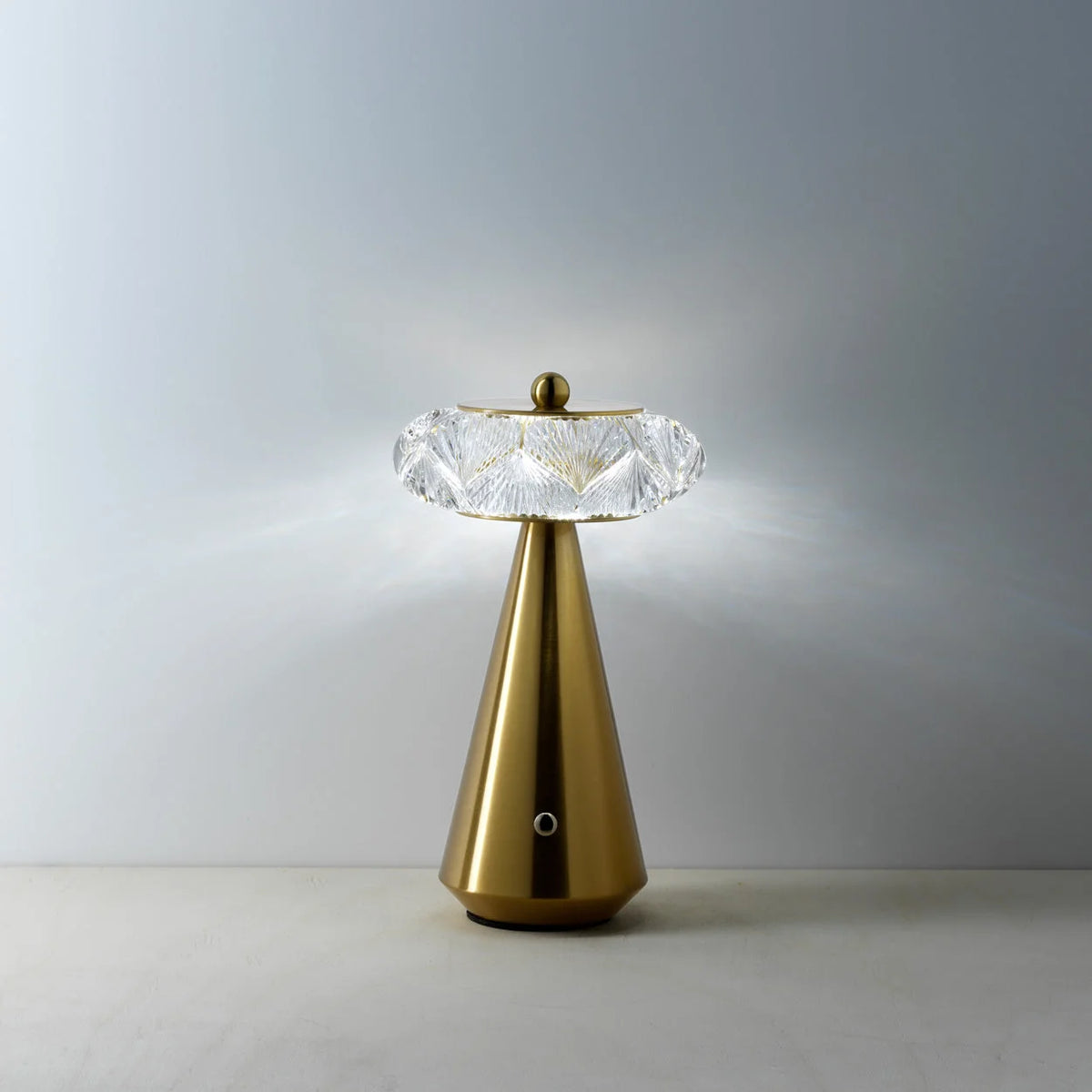 Lampe de table LED en laiton doré avec verre facetté, H24 cm