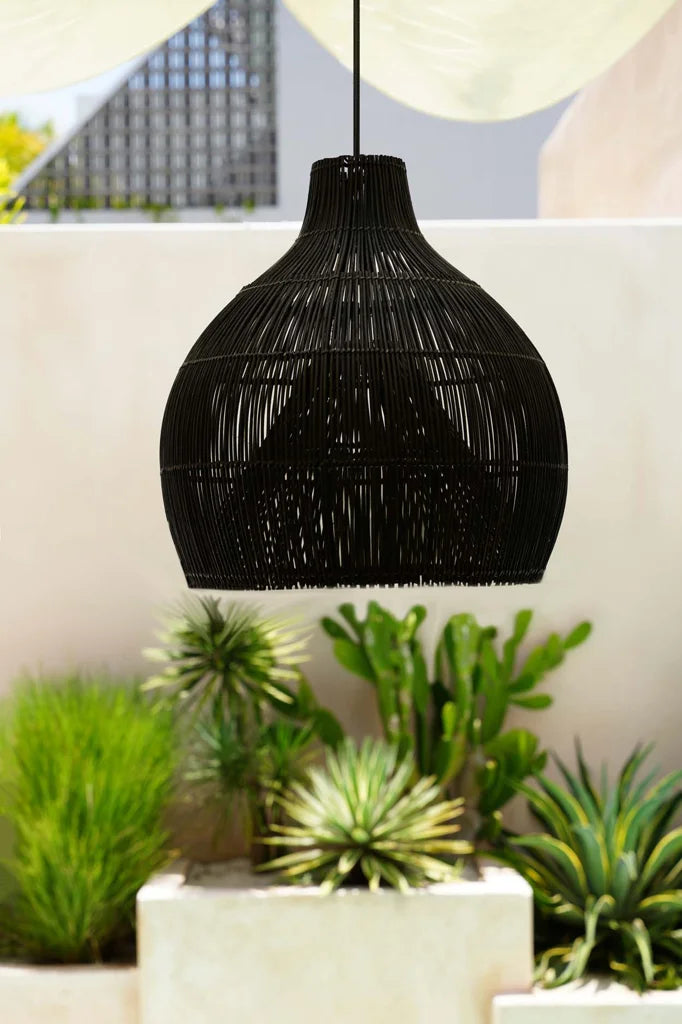 Lampe suspendue en tissage noir Le Pendentif Piège à Homard L