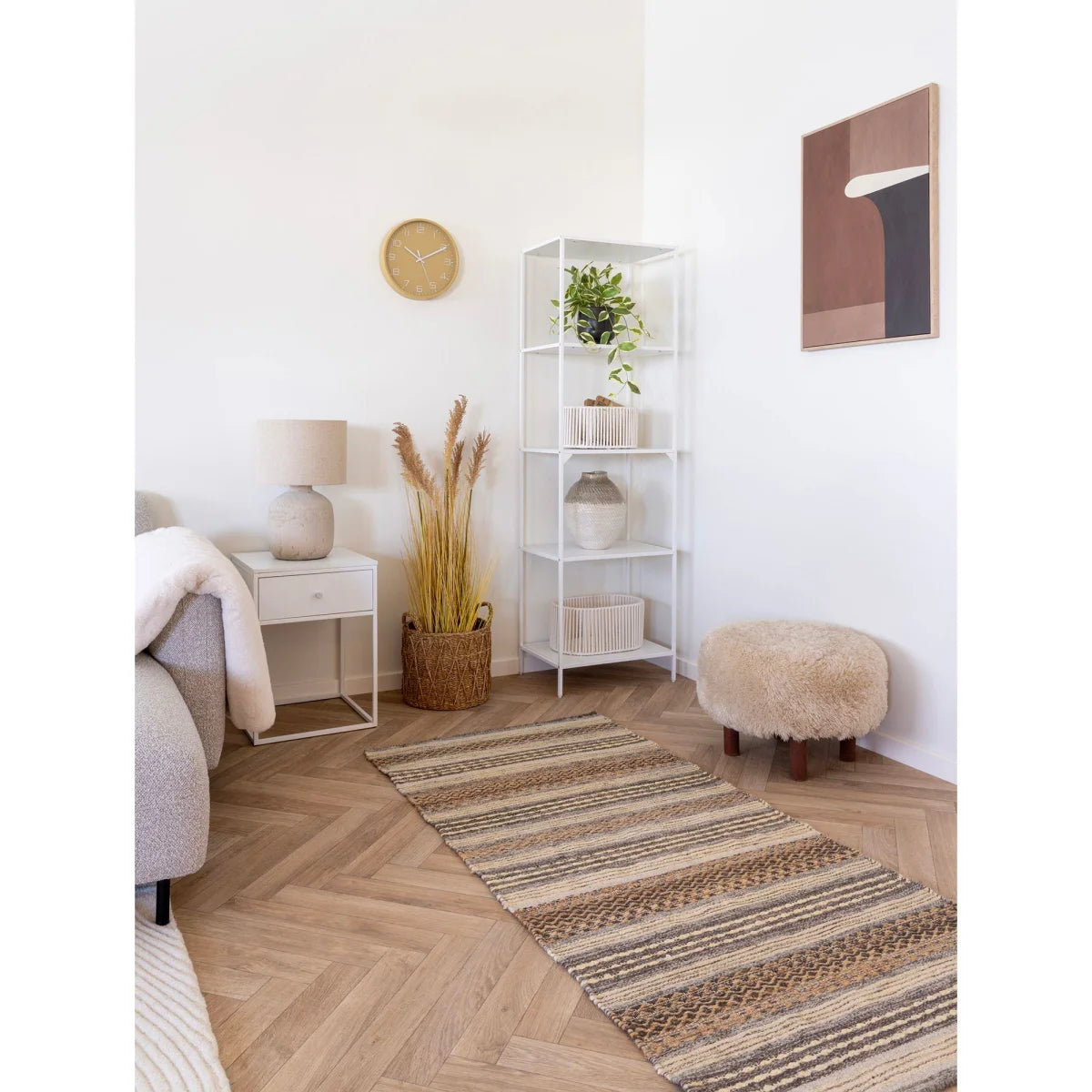Poufs rond beige fluffy en polyester sur pieds bois brun clair Ø50 cm