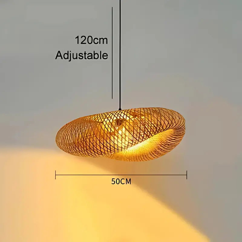 Suspension en bambou design de 50 cm avec longueur de fil ajustable, idéale pour différents espaces intérieurs.