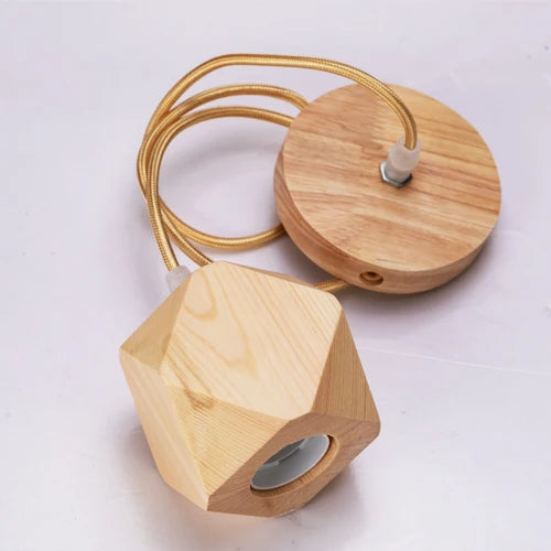 suspension en bois clair variante 4