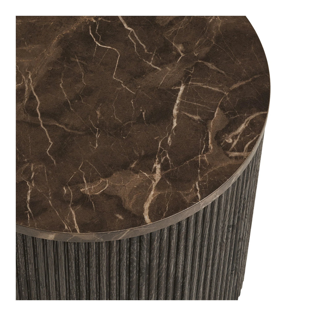 Table d’appoint ronde effet marbre brun foncé sur base bois strié Ø45 cm