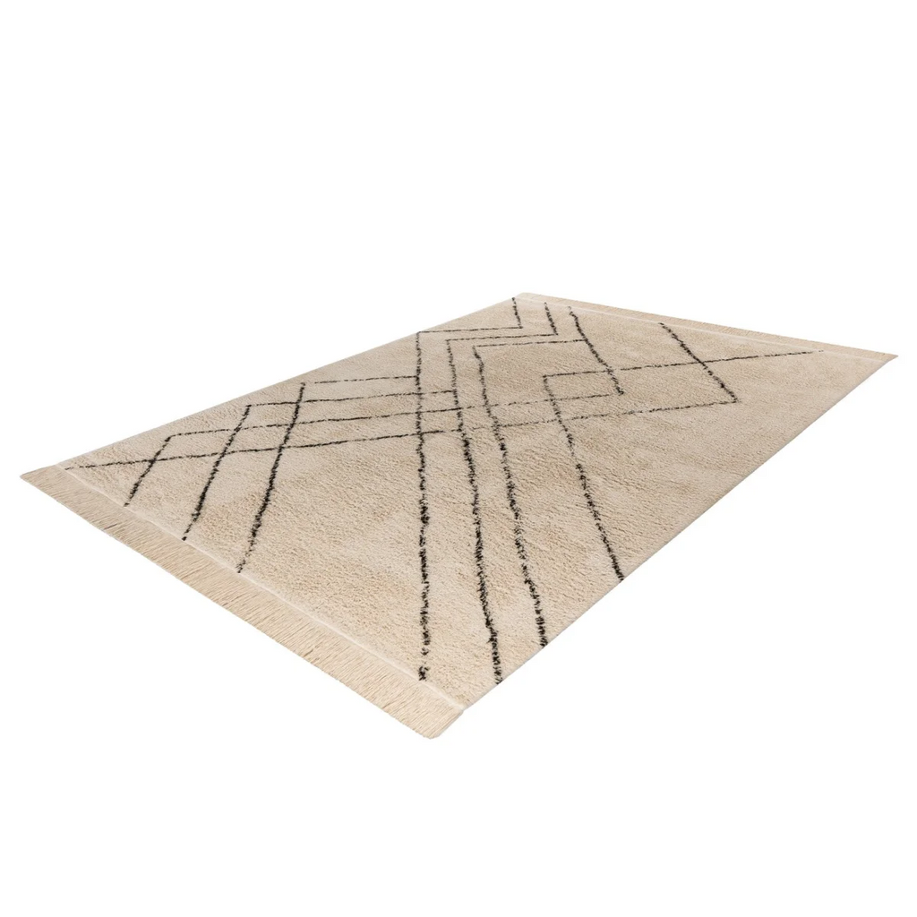 Tapis tufté écru motifs noirs en coton avec franges, rectangulaire et abstracte
