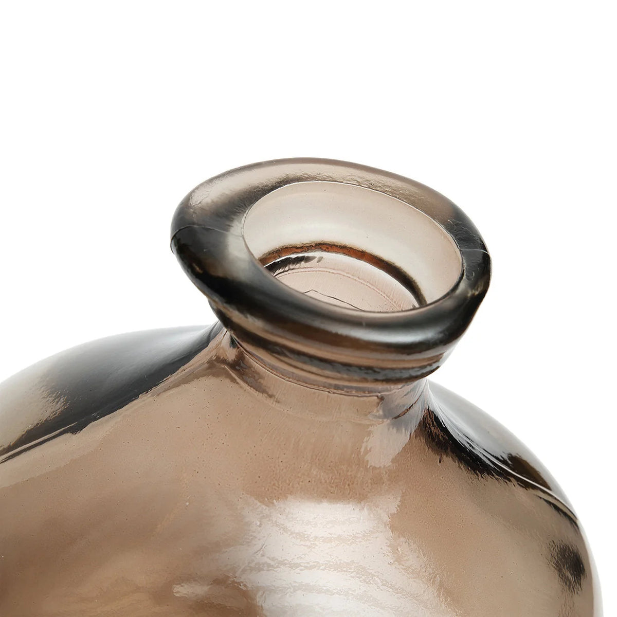 Vase en verre recyclé beige 18 cm forme organique